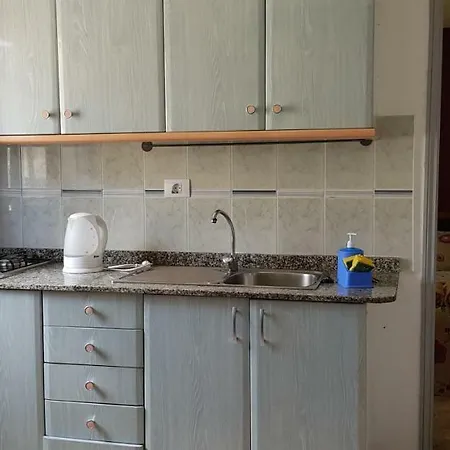 Full Flats And With Shared Toilet Wifi Free San Fernando *