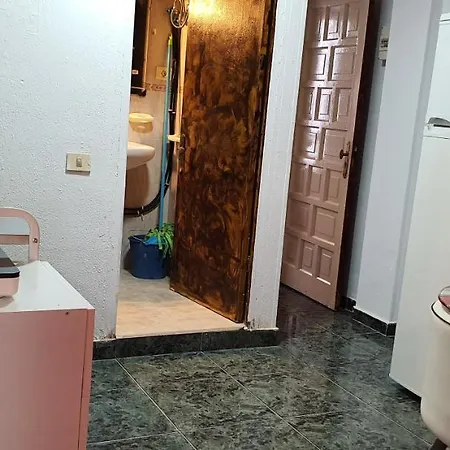 Full Flats And With Shared Toilet Wifi Free San Fernando * Playa del Ingles (Gran Canaria)