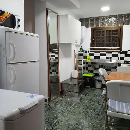 Full Flats And With Shared Toilet Wifi Free San Fernando *
